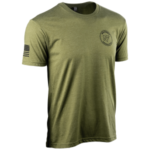 PNG - A575_Serving_the_Front_Line_Black_on_Military_Green_Mens_F_Right